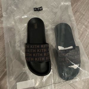 KITH Monogram Slides